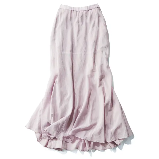 スカート￥36,000／エンリカ