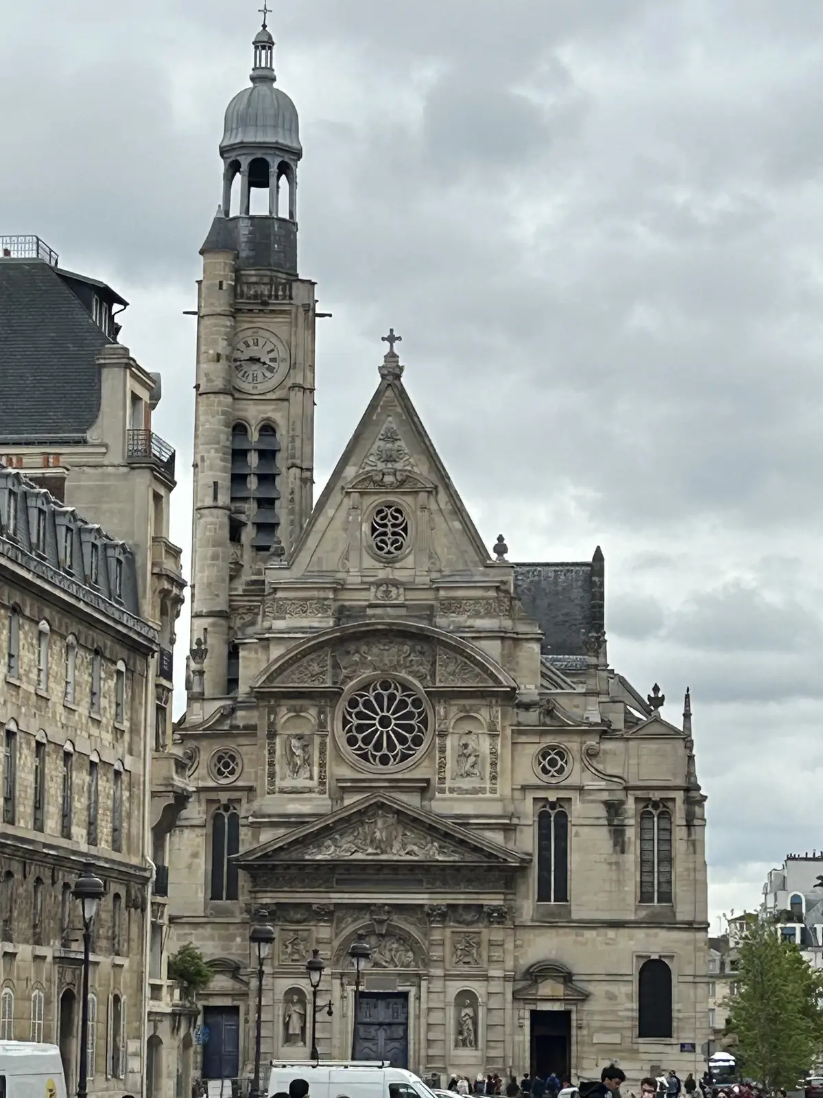 Netflix  「Emily in Paris（エミリーパリへ行く）」　　ロケ地