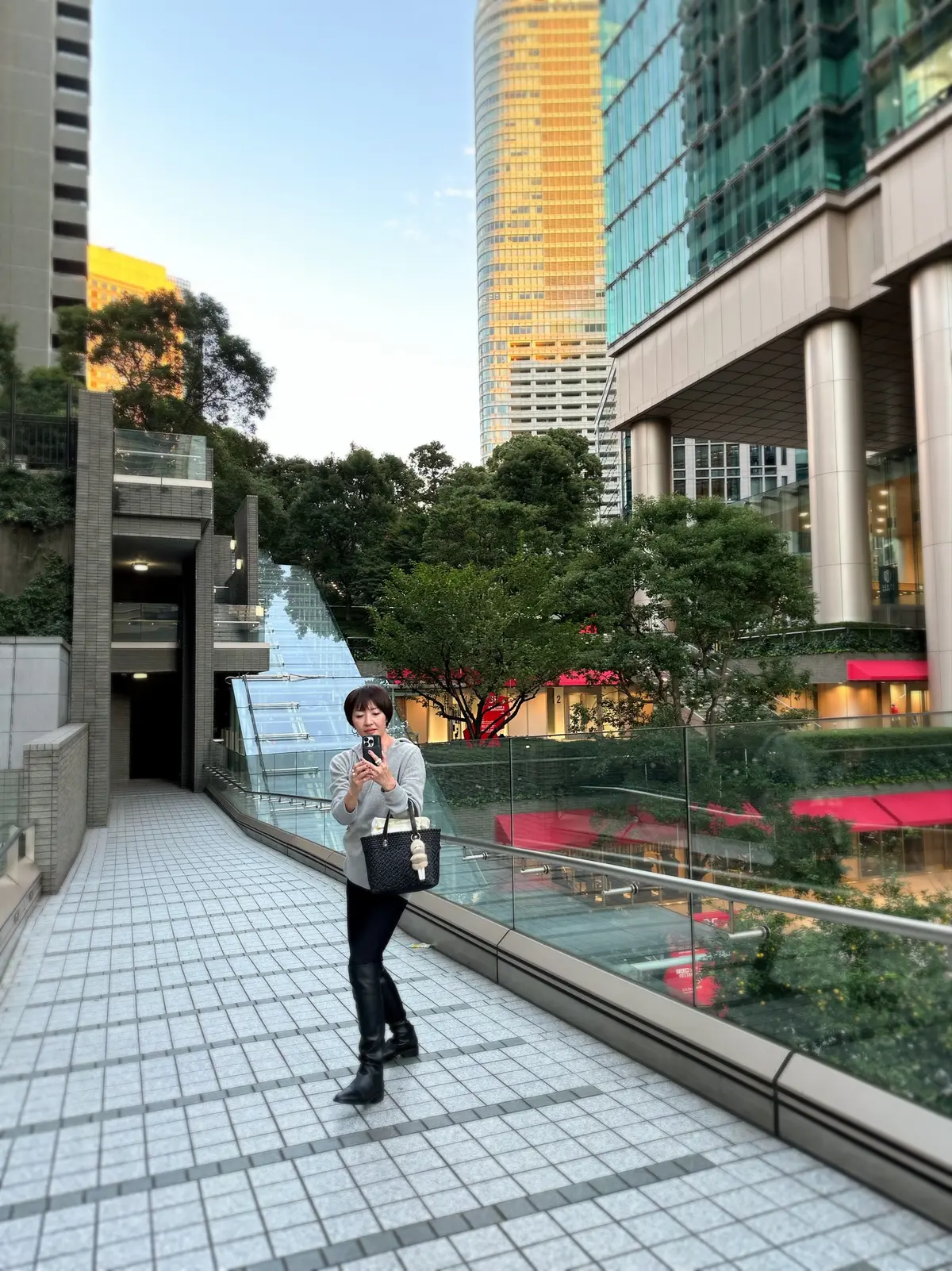 ステーキとシャンパーニュでご機嫌な日曜のの画像_16