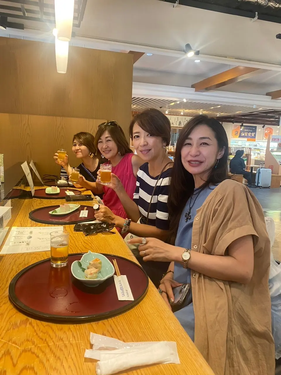 皆んなでお揃いトートバッグを持ってお出かの画像_12