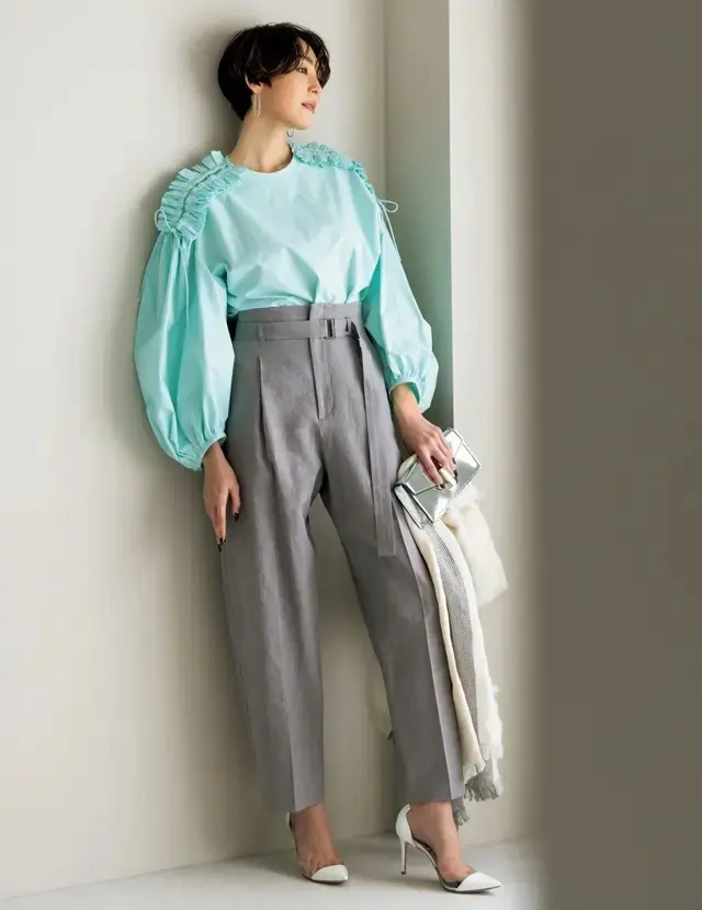 肩のデコレーションが新鮮！ 上品な甘辛バランスがかなう