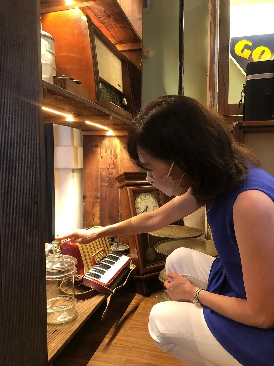 アンティーク　物色中