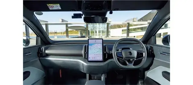 50代は車もおしゃれも私らしく！『車に乗の画像_15