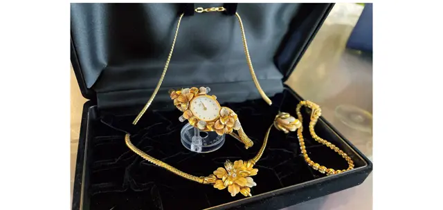 宝飾好きの母が25年前に購入。 今では珍しい繊細な細工にキュン！ 『トレベール』 （ai.suさん）