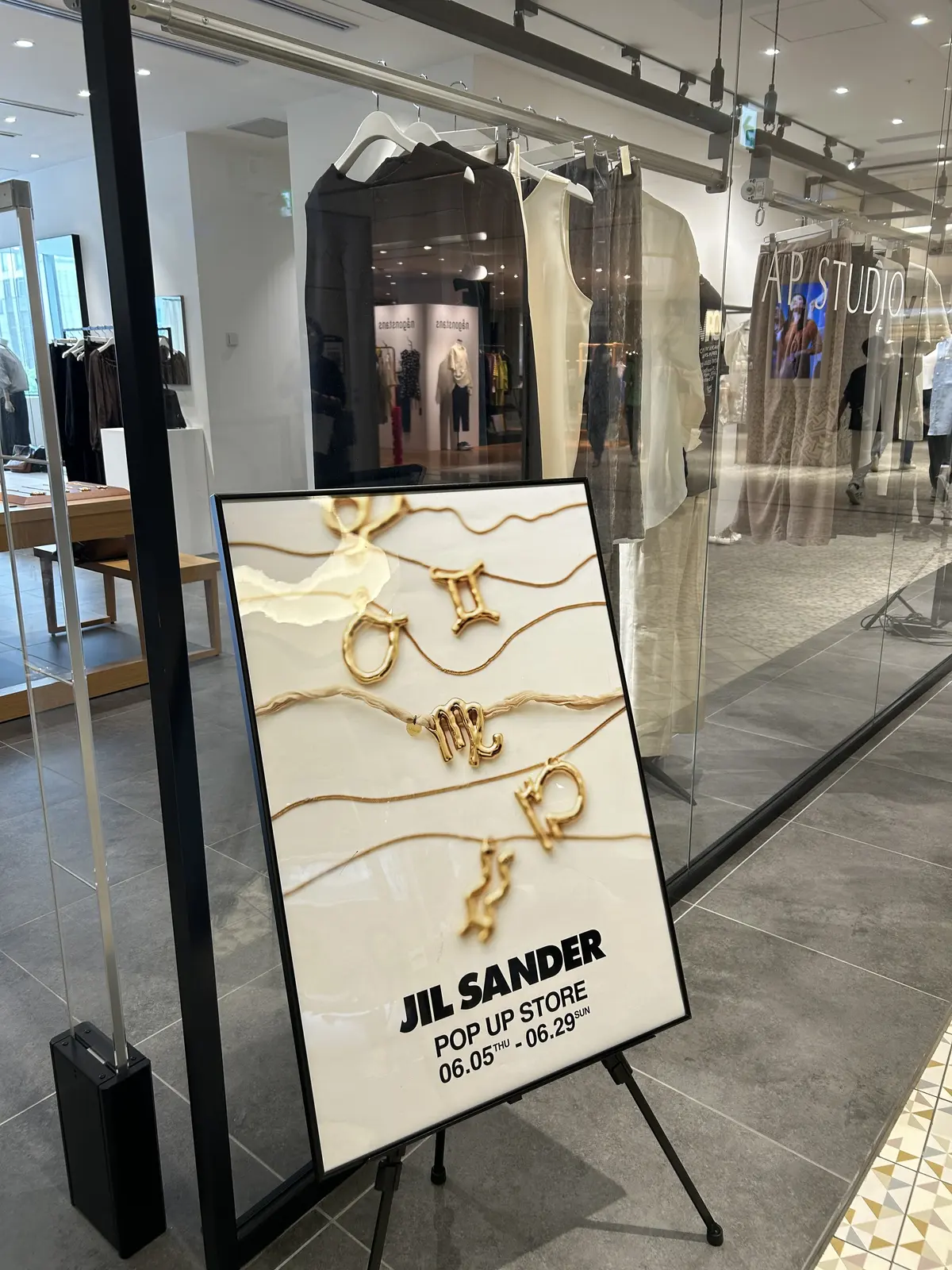 シャツワンピースで落ち着きコーデ♪の画像_5