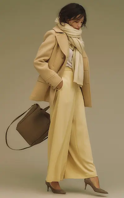 エクリュ　上品ワントーン