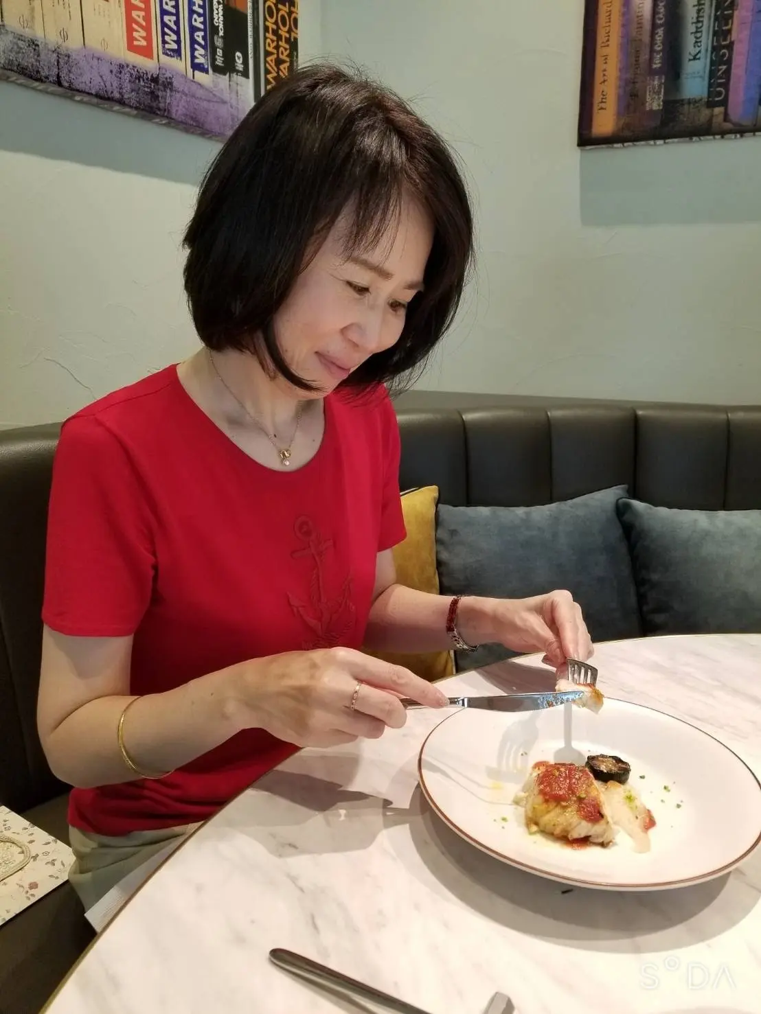 八重洲にNewオープン、 小山薫堂氏と奥の画像_5