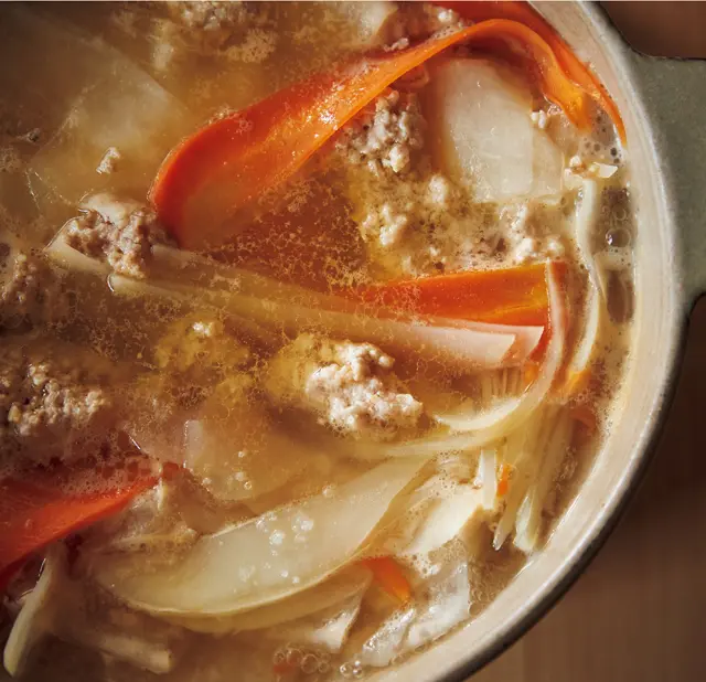 ピーラー野菜のひき肉だし鍋