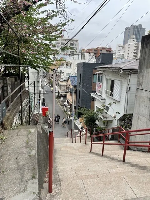 四ツ谷、須賀神社『君の名は。』聖地巡礼。坂上からの景色