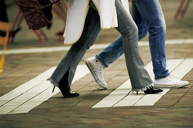 トーンを変えてデニムをリンクさせるコーデ