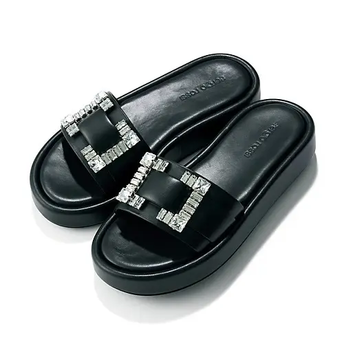 富岡佳子さんが着こなす、洗練された日常名の画像_4