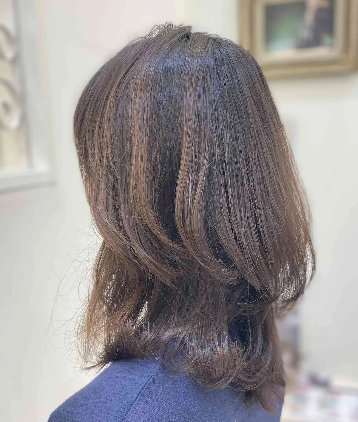 アラフィー世代の上品韓国ミディアムヘアの画像_2