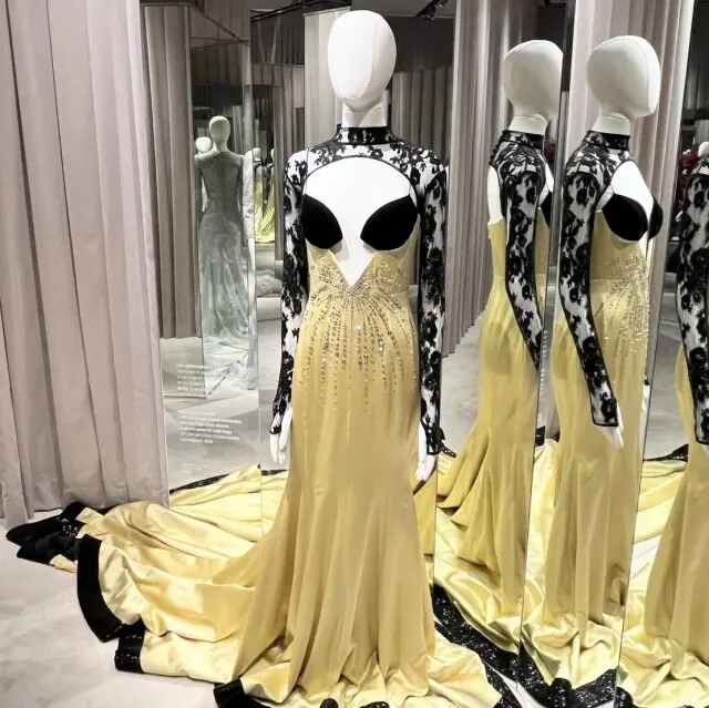 グッチ銀座ギャラリー　「Gucci　Visions」　アイコン　フラワー　フローラ　ドレス　レディガガ