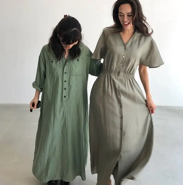夏から秋に活躍する、カーキのワンピースの画像_3