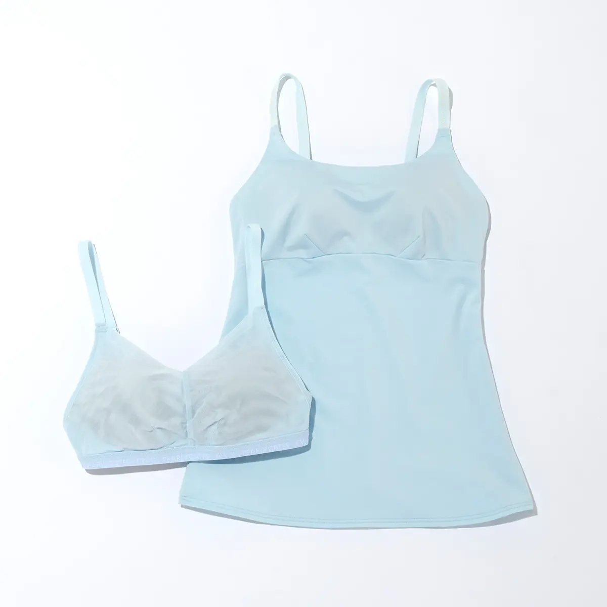 パーリーゲイツがブランド設立35周年を迎えた昨年、ゴルフインナー強化を目的にワコールのCW-Xとタッグを組んで生まれたシリーズから。