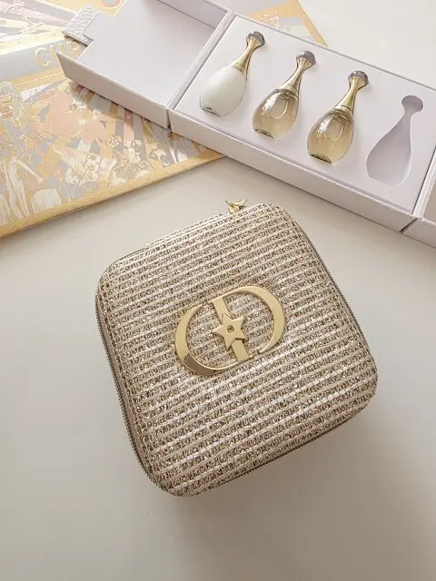 ディオールコスメとノベルティの画像_3