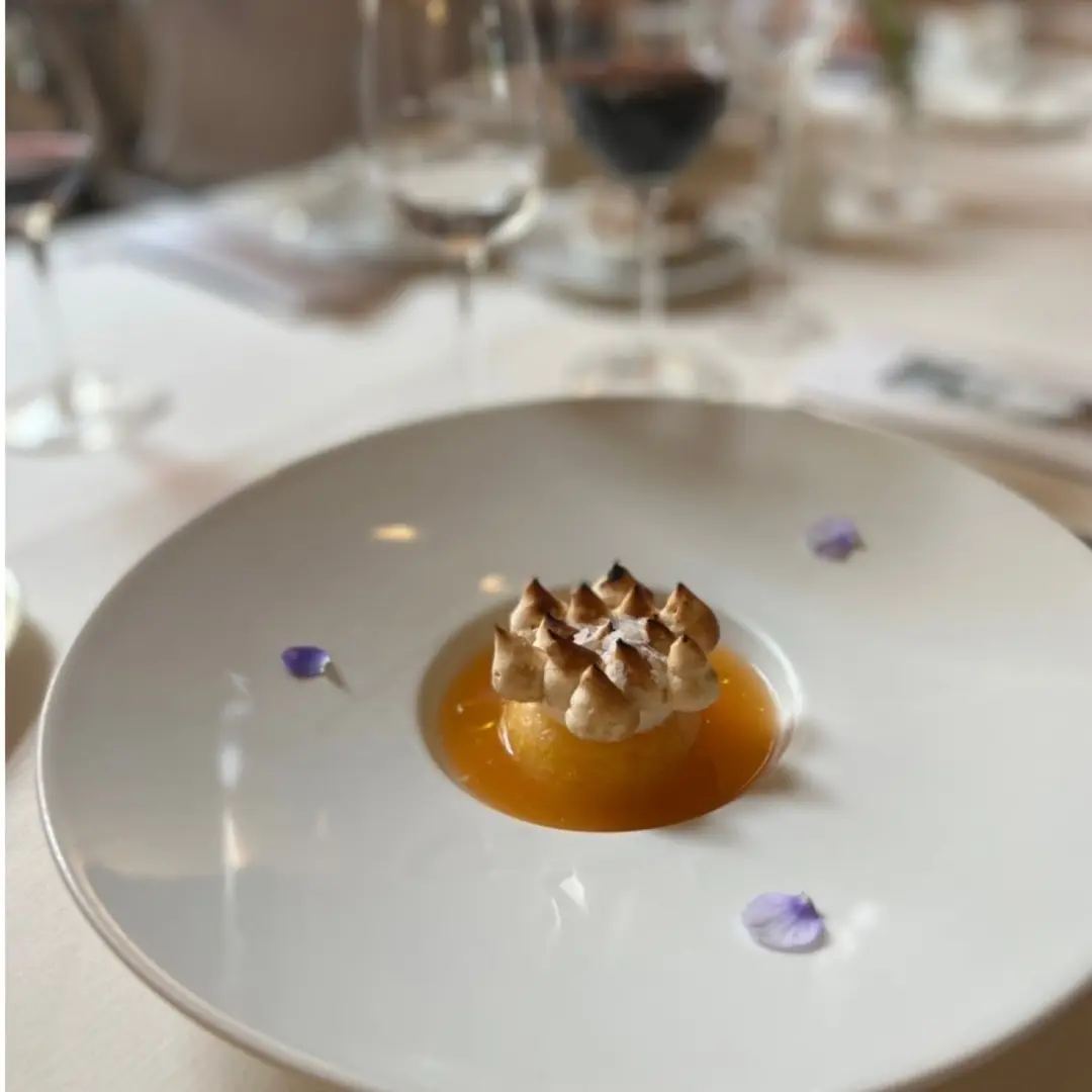 モノトーンコーデで小笠原伯爵邸への画像_4