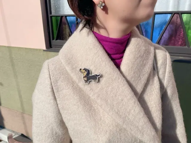 ダックスフントのブローチ