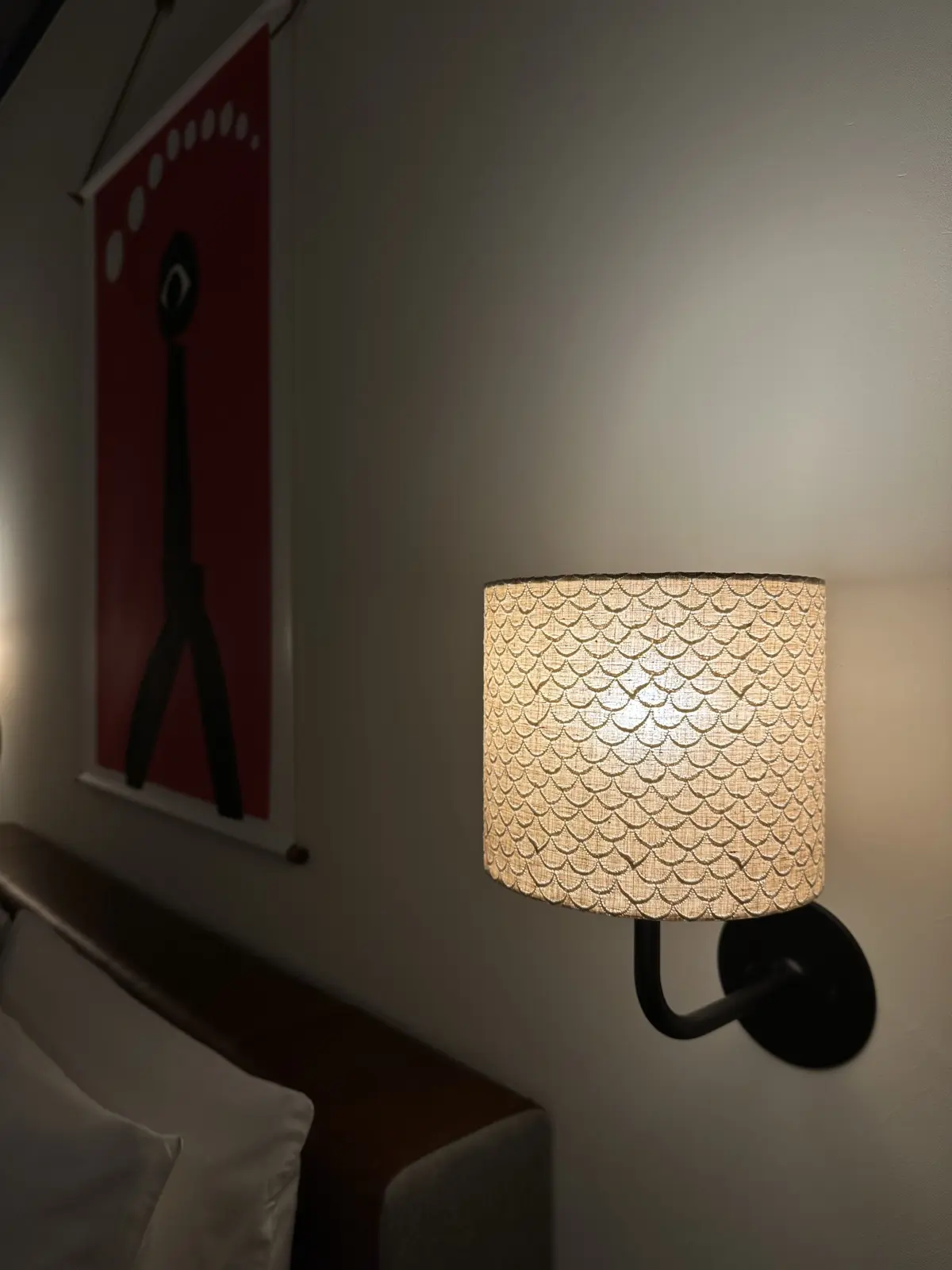 エースホテル京都　部屋　ライト