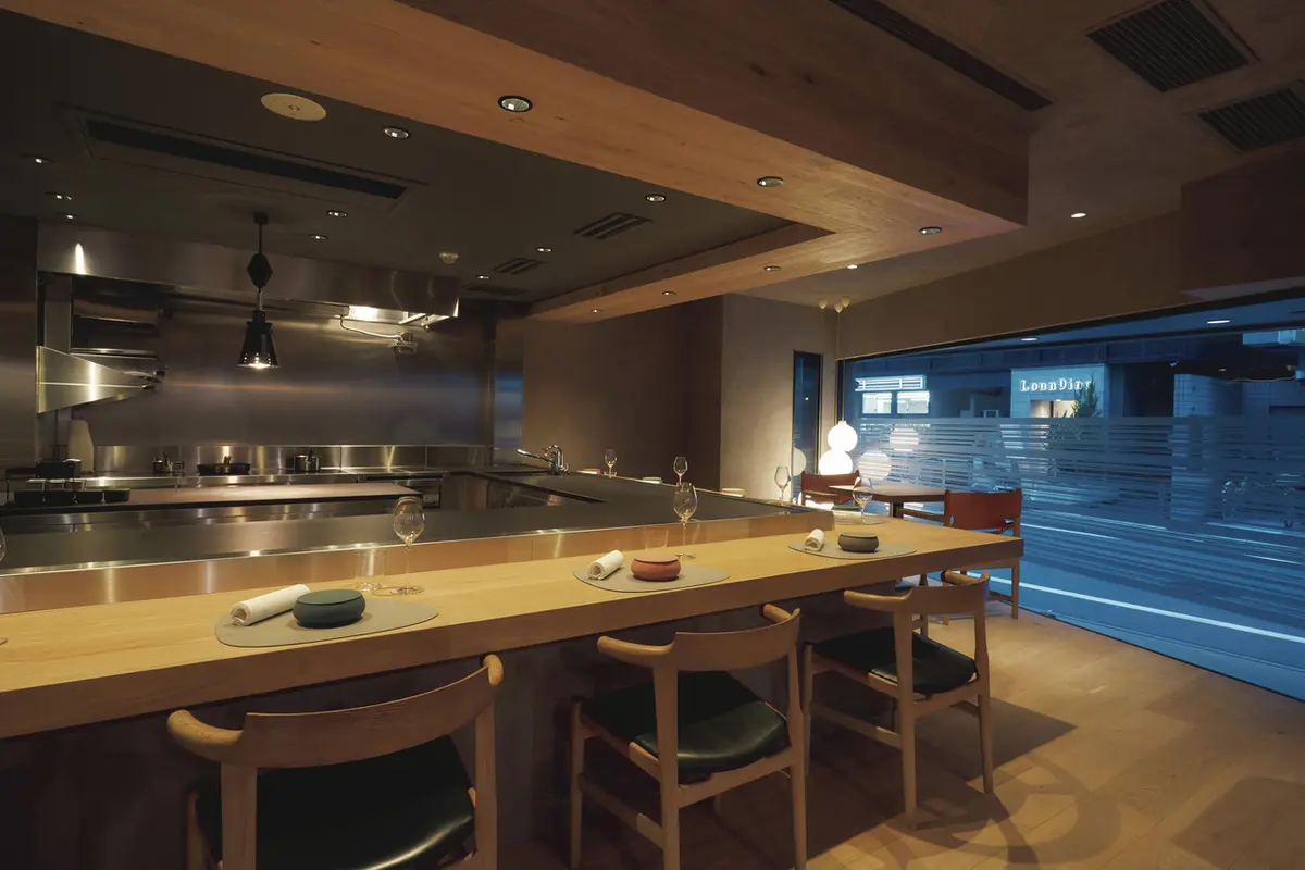 トワヴィサージュ