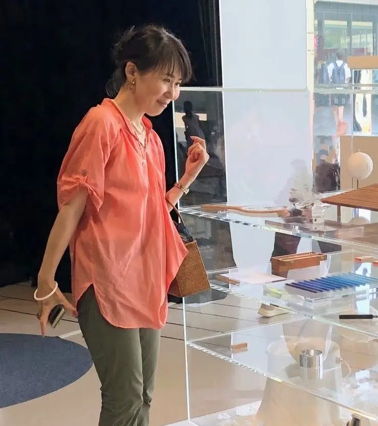 ふんわりシアーシャツで二子玉川ライズへ。の画像_3