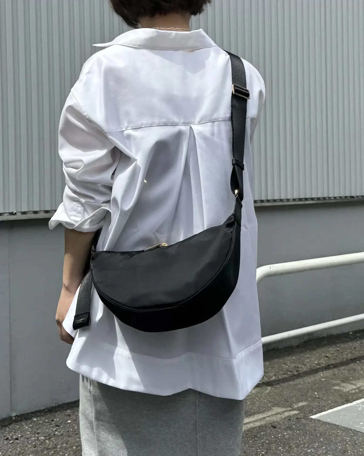 立体的シルエットで50代を美しく見せる「の画像_11