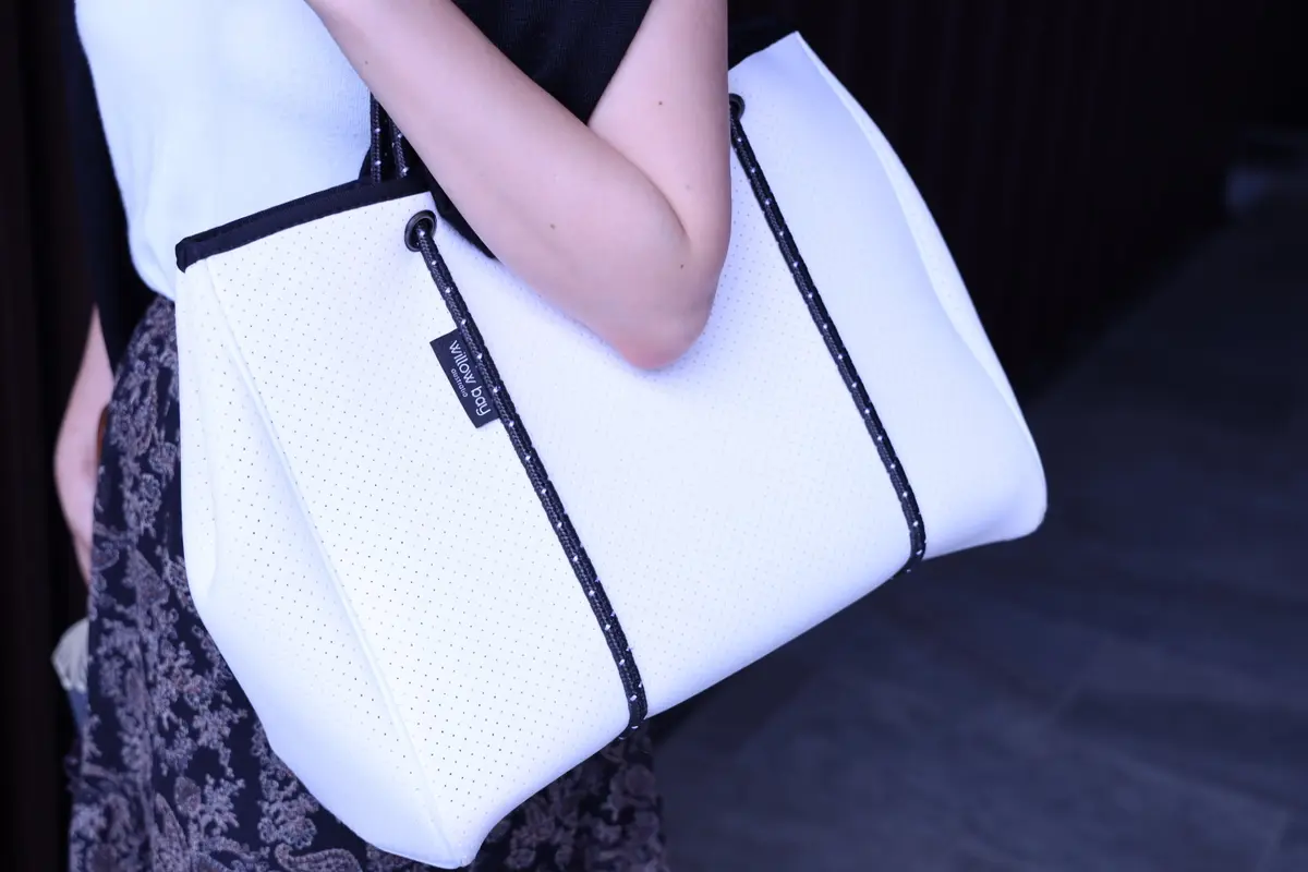 Willow Bay ネオプレントートバッグ