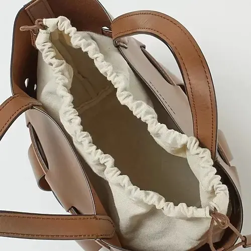 【50代 春バッグ】持った人から見違えるの画像_13