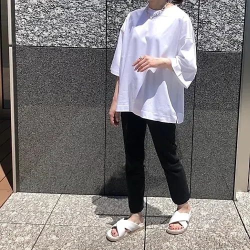 ADAWAS  オーバーサイズTシャツ  ¥13,200