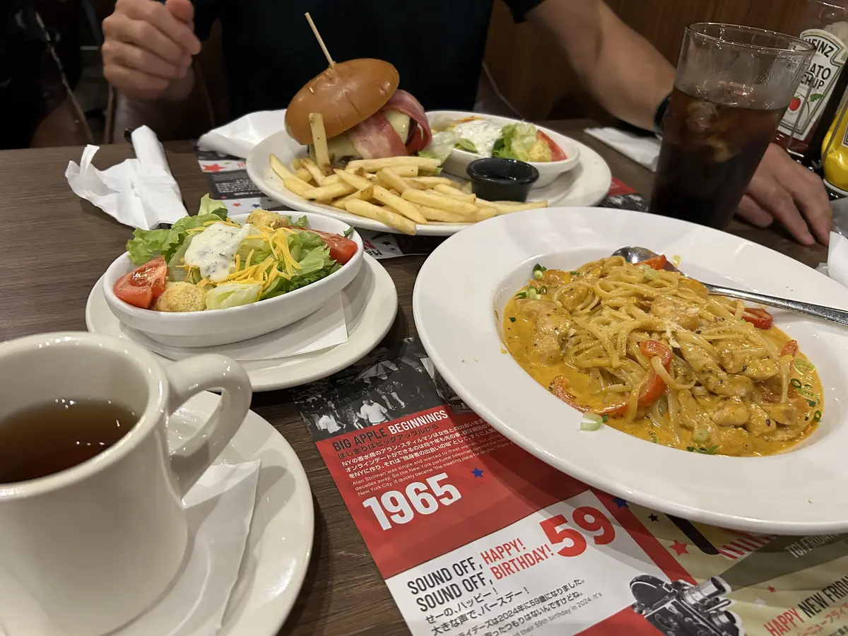 秋色シアーシャツで横浜・山下公園界隈への画像_6