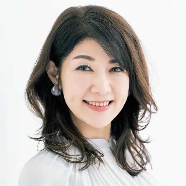 頑固な髪質の広がりも防ぐ「くびれヘア」