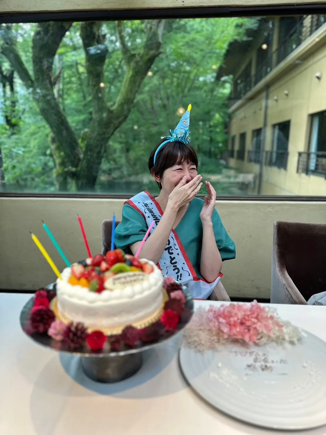 千年の森の中に佇むレストランはどんな天候の画像_1