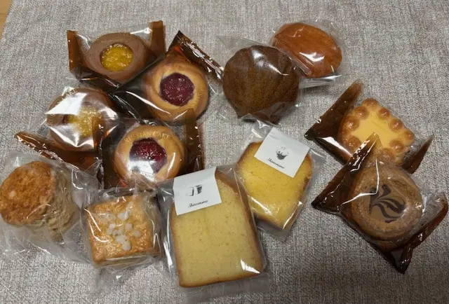 蔵前　蔵前神社　ミモザ　天丼　浅草　天ぷら　葵丸進　菓子屋シノノメ　シノノメ製ベーカリー　シノノメ製パン所　グルメ　下町グルメ　パン　街歩き　観光　老舗　カフェ　東京　東京のブルックリン　焼き菓子　ノリタケ　喫茶半月　スィーツ　ドルチェ　ChigayaBakery　浅草花菓匠 浅草カフェ 蔵前カフェ 和カフェ 浅草 カフェ巡り　ロシアケーキ レトロクッキー　クッキー