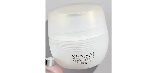 センサイ AS イルミナティブクリーム 40㎖ ￥22,000／カネボウ化粧品