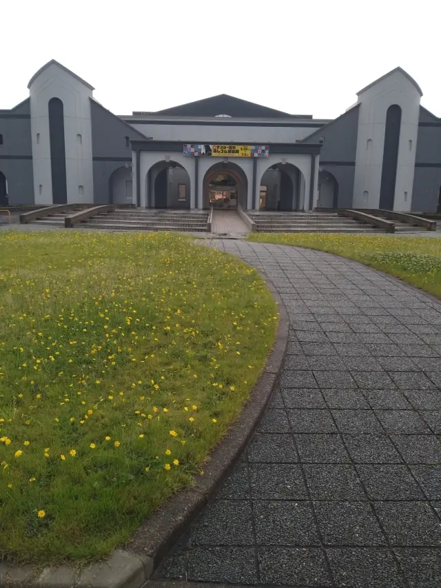 まんが美術館外観