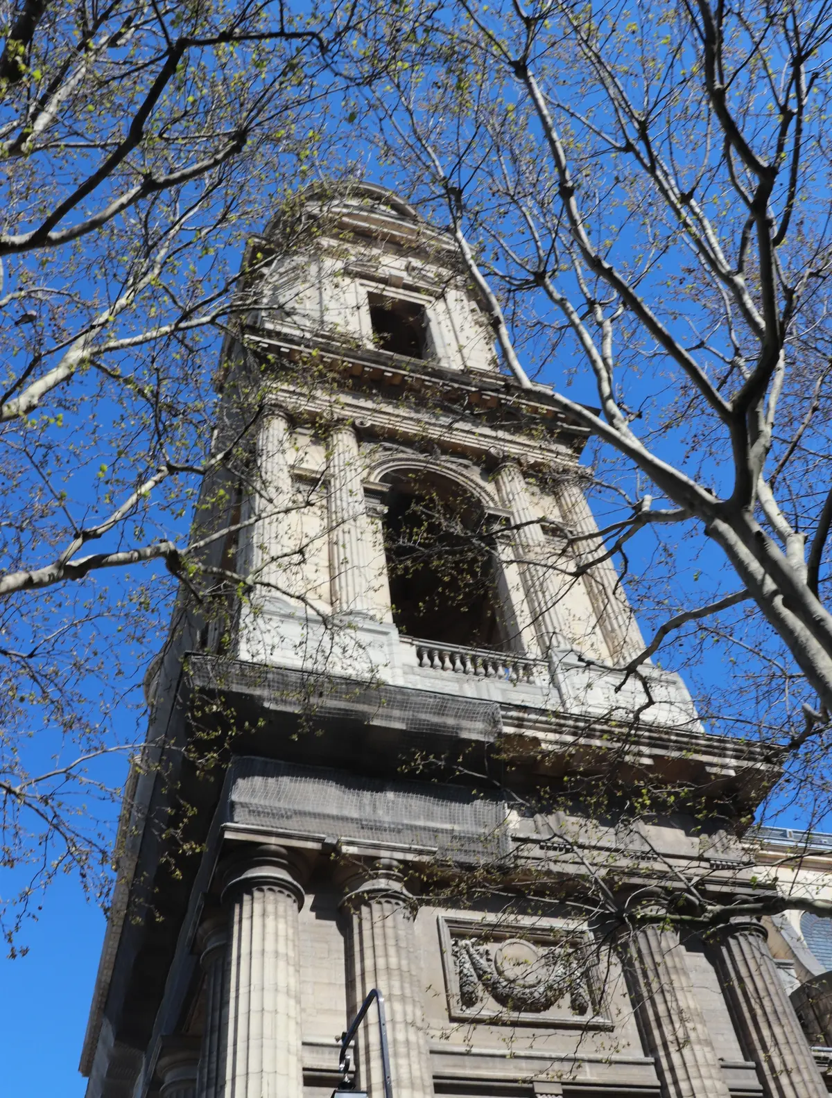 Eglise Saint-Sulpice  サン・シュルピス教会　『ダ・ヴィンチ・コード