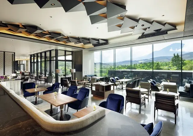 広々としたロビーラウンジ。レストランは、4カ所ある