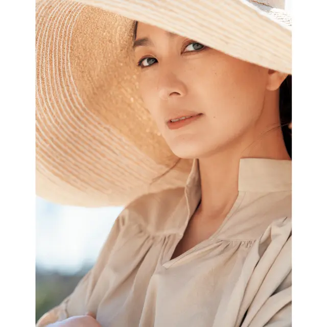 ドレスコーデの板谷由夏