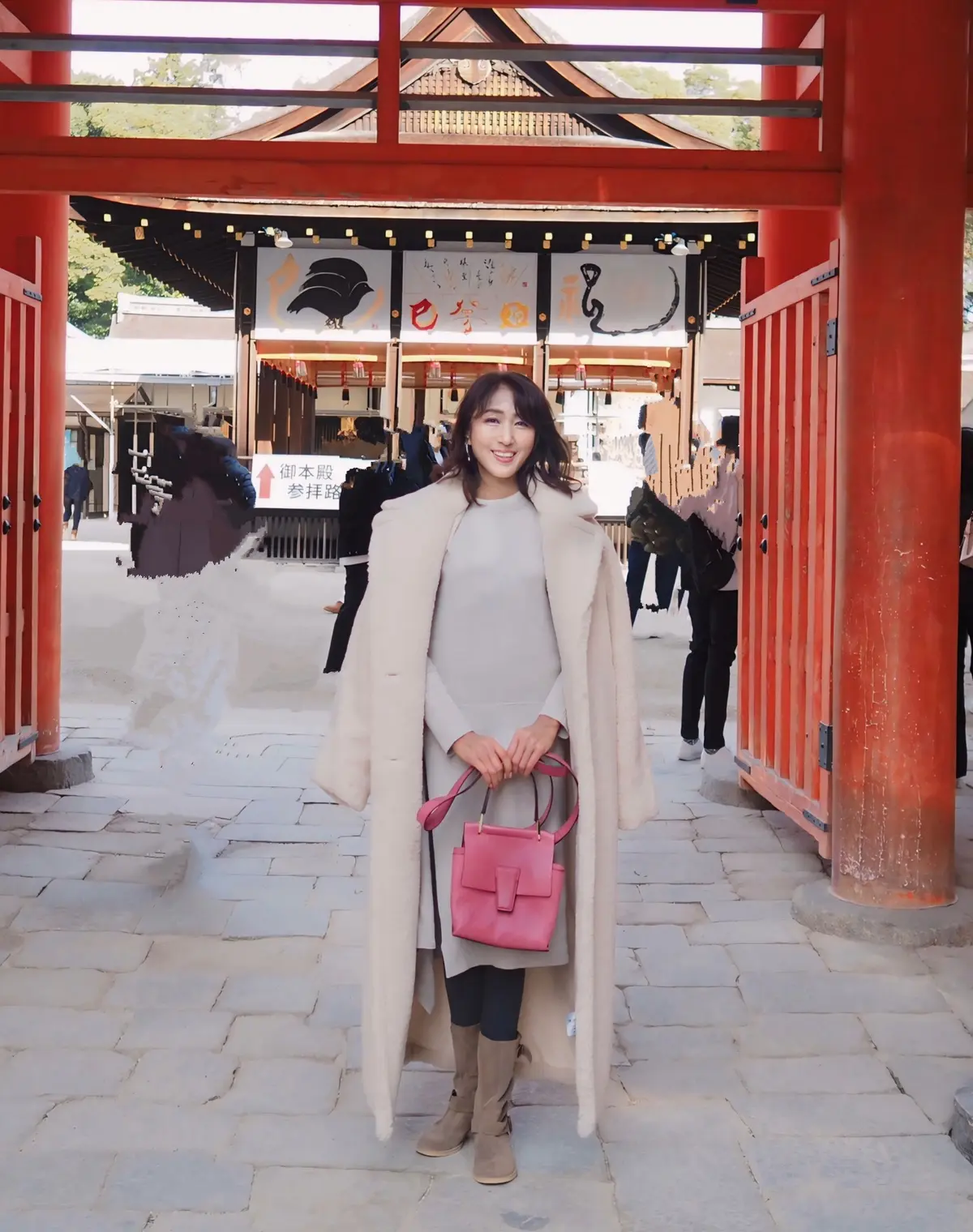 「ZARA」ロング丈ボアコート。 ￥ 17,990 オフホワイト  1255/856/251