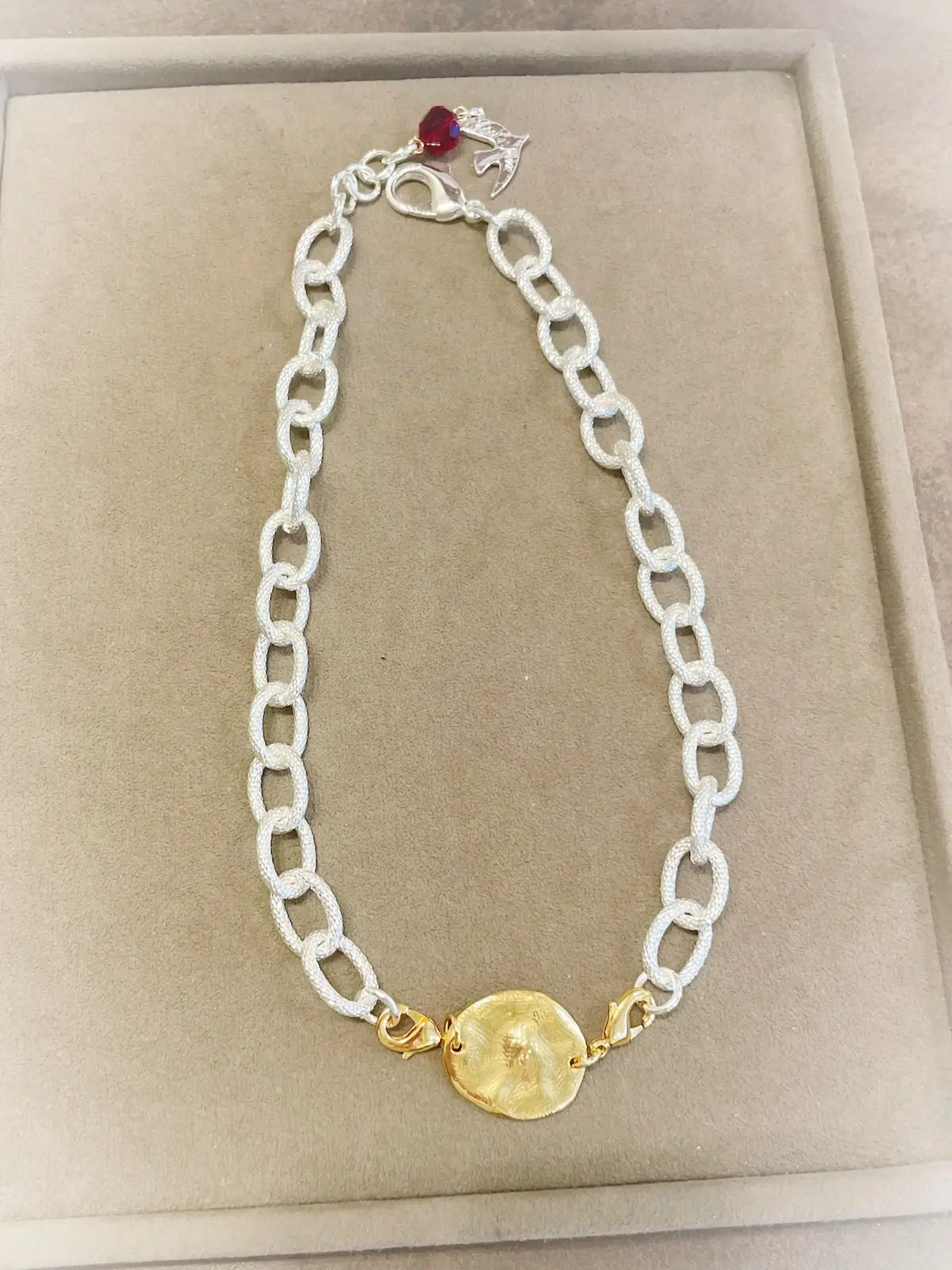 チェーンネックレス