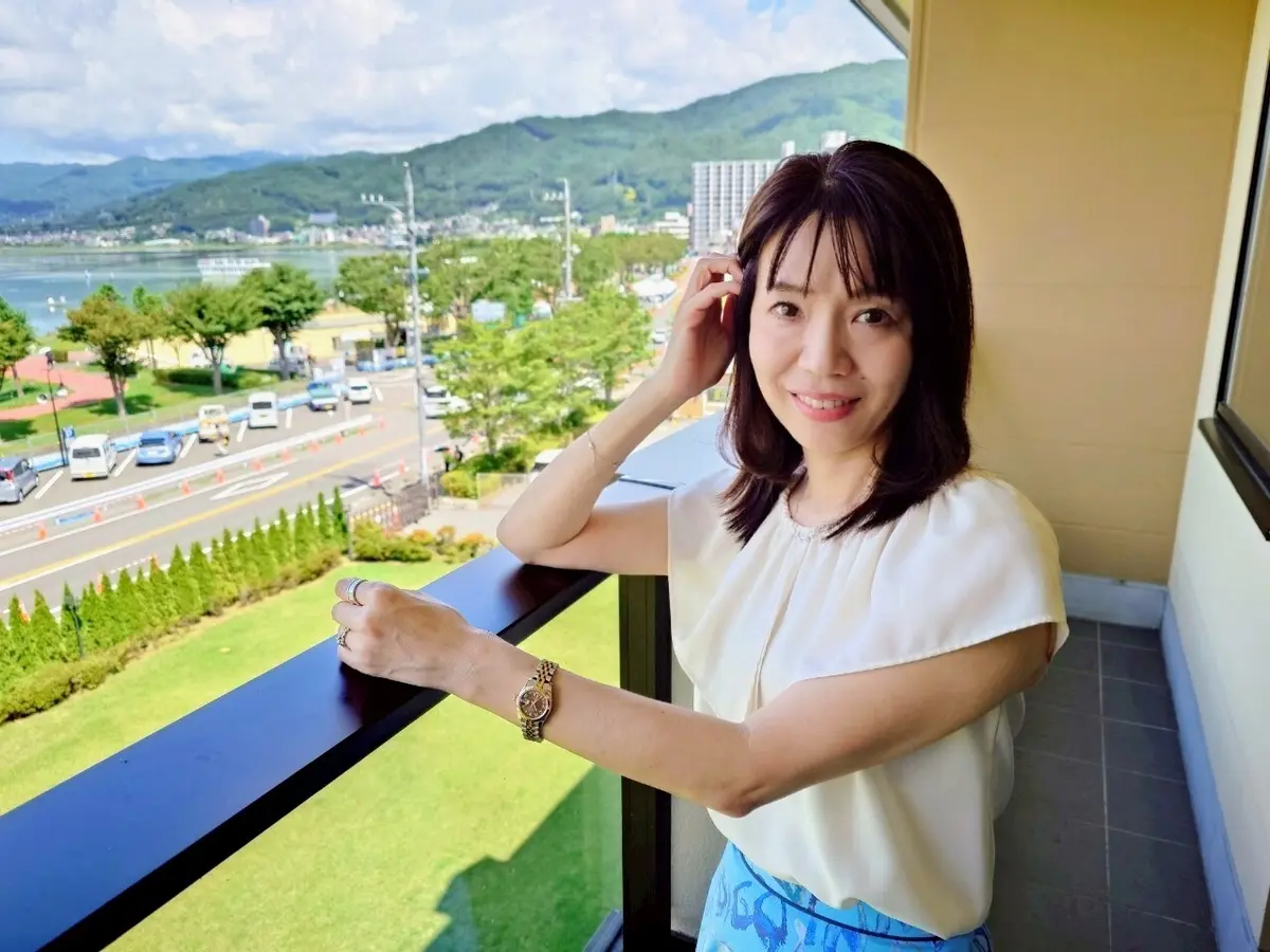 湖畔の洋館　かたくらシルクホテル