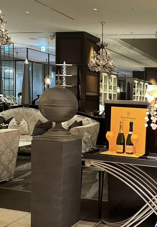 インターコンチネンタル東京ベイ、ハドソンラウンジ、店内、ラウンジ、ソファ席、豪華、高級、高級ホテル