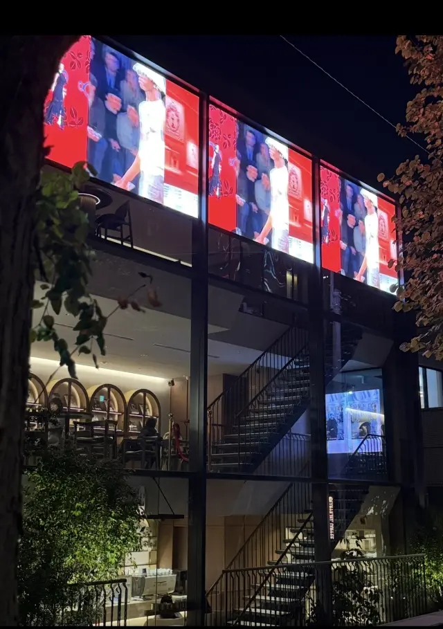 深まる秋、ファッションにアートにカルチャの画像_2