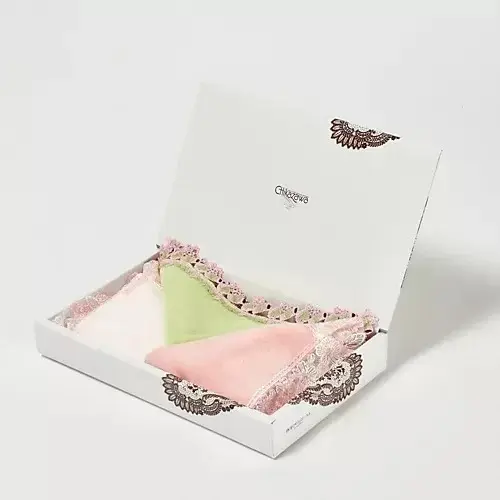 【50代 ファッション】旅の楽しみはおしの画像_33