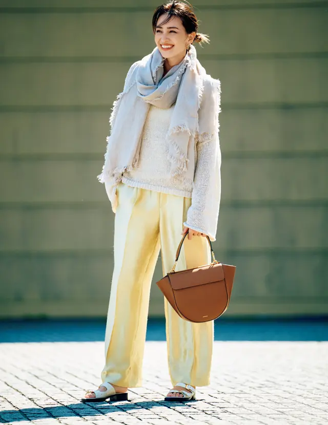 アストラットのツヤめきボトムのRINA