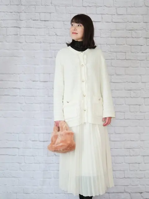 GUのダブルポケットカーディガンで白コーデ
