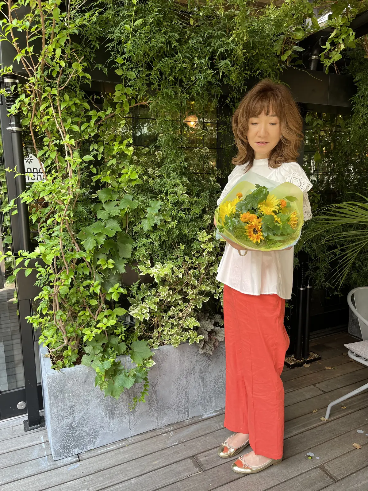 青山でヒマワリを楽しむの画像_10