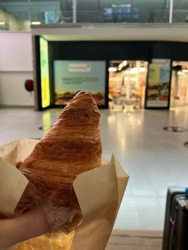 フランス　女子旅　モン・サン・ミシェル　パリ　カフェ　世界遺産　 cafe opera  amorino  モン・サン・ミシェルのオムレツ　ル　ルレサンミシェルホテル　パリ旅行　クロワッサン　　フランス旅行