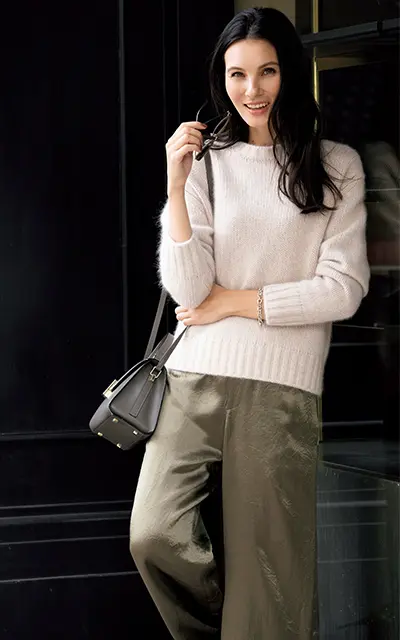 柔ベージュニット