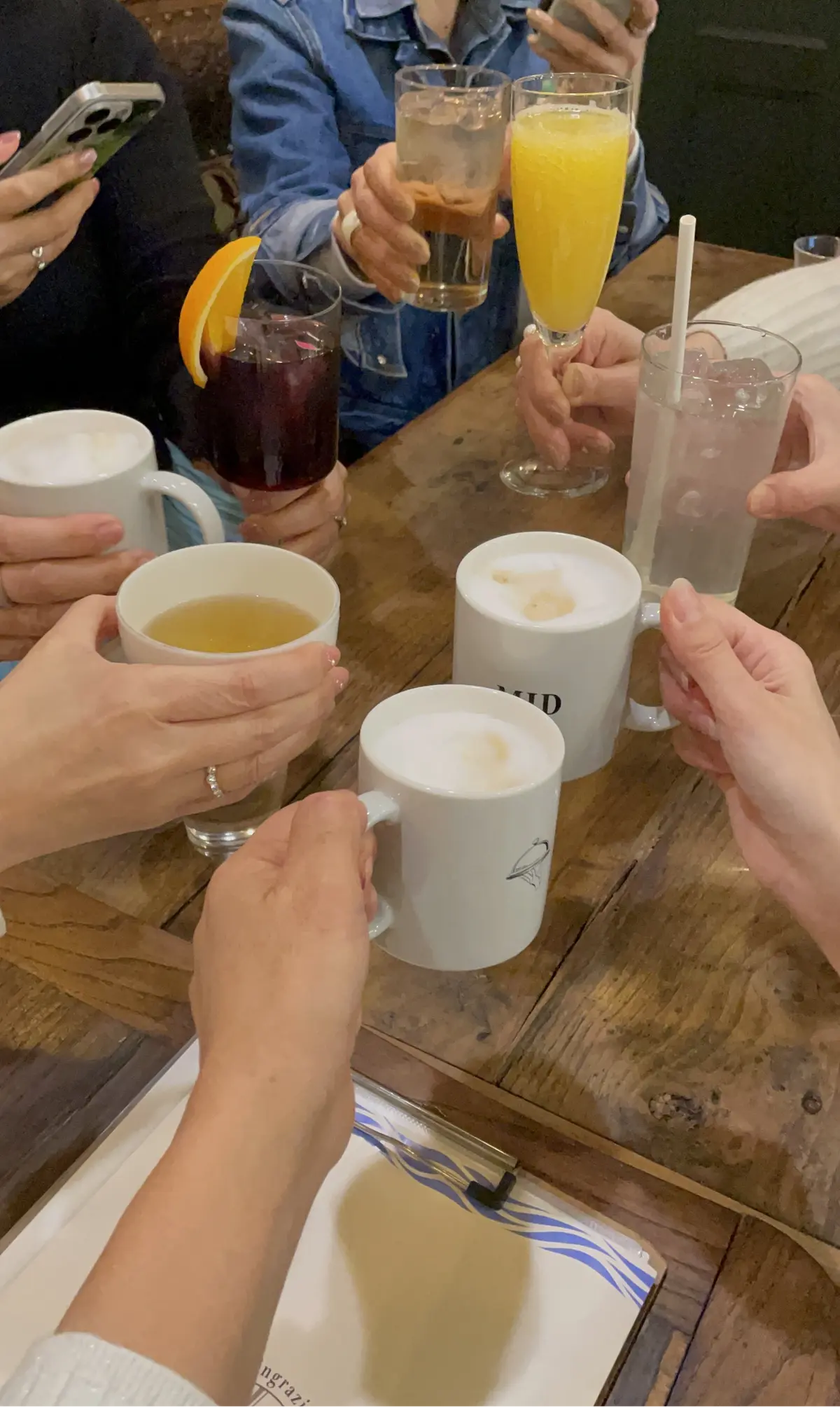 早稲田、早稲田大学、早稲田大学 国際文学館、村上春樹ライブラリー、銅版画作家、山本容子、作品展、山本容子版画展、Jマダム、華組、乾杯、お茶、カフェタイム、ティータイム、お茶会